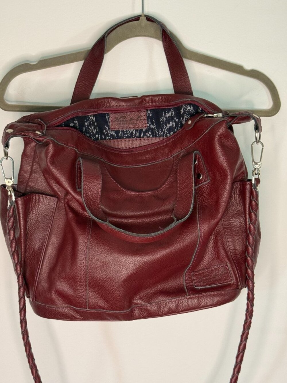 Nena & Co. Vino medium full leather convertible bag, new in dust bag